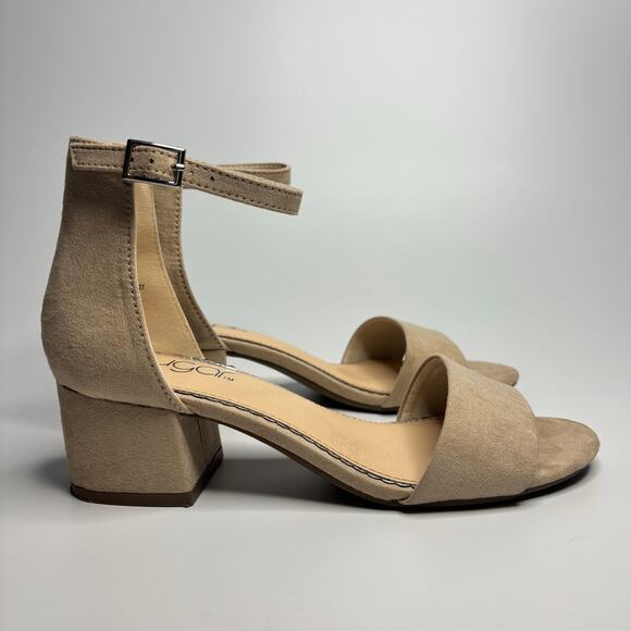 Sugar Women's Noelle Low Two Piece Block Heel Pumps - Picture 4 of 9